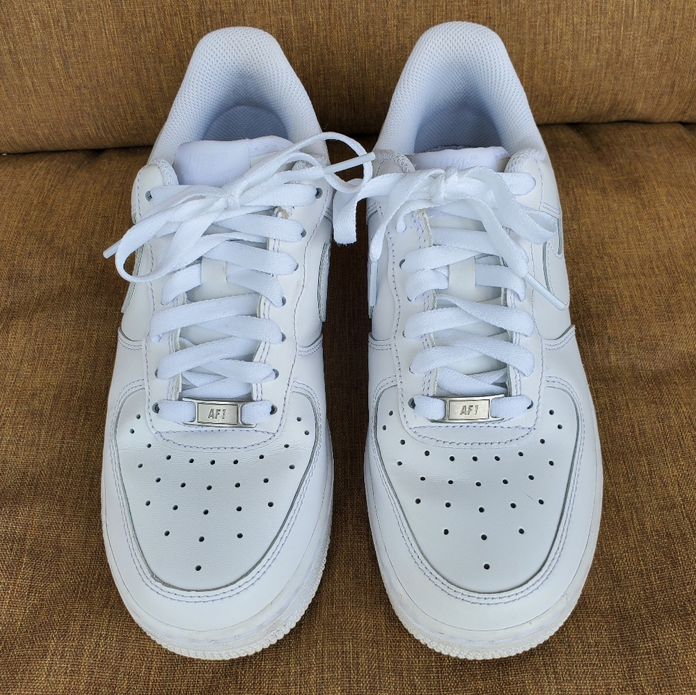 Nike Air Force 1 women's '07 white 7.5